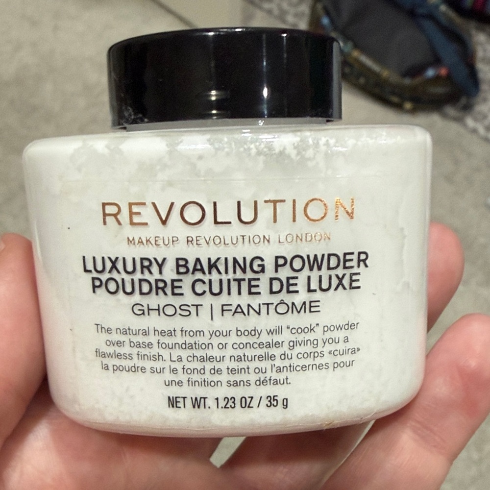 Revolution Luxury Baking Powder - Ghost White